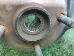 Ступица передняя правая TOYOTA AQUA OEM 4321152050 NHP10 2011-
