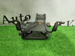 Блок управления круиз контролем (color-1F2) LEXUS GS460 OEM 8821030180 URS190 2008