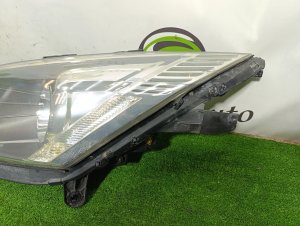 Фара левая CITROEN C6 OEM 9660983580 TD 2006
