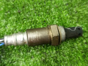 Датчик кислородный TOYOTA MARK X OEM 8946730010 GRX120 2005