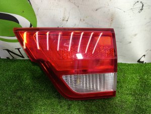 Стоп сигнал правый (внутренний) 57010274AD JEEP GRAND CHEROKEE