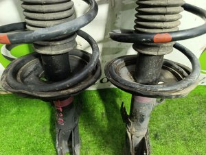 Стойка передняя (пара) TOYOTA AVENSIS OEM 4852009860, 4851009A02 AZT250 2007