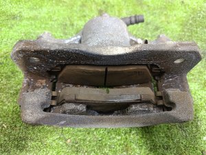 Суппорт передний правый HONDA PARTNER OEM 45018SAA900 GJ3 2008