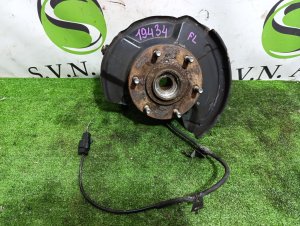 Ступица передняя левая 3880A012, 3870A019 MITSUBISHI PAJERO