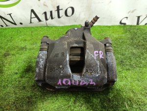 Суппорт передний правый 4773030520 TOYOTA CROWN MAJESTA