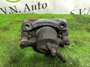 Суппорт передний правый TOYOTA CROWN MAJESTA OEM 4773030520 GRS182 2007