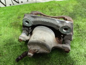 Суппорт передний левый TOYOTA CROWN MAJESTA OEM 4775030520 GRS182 2007