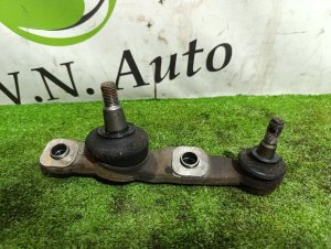 Шаровая опора передняя правая TOYOTA CROWN MAJESTA OEM 4333039625 GRS182 2007