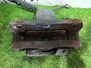Суппорт передний правый HONDA ODYSSEY OEM 45018S4X003 RA6 2001