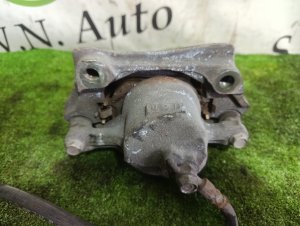 Суппорт передний правый TOYOTA ALTEZZA OEM 4773053030 SXE10 2001
