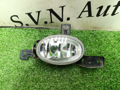 Фара противотуманная передняя, правая RB3