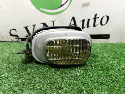 Фара противотуманная передняя, правая UZZ40