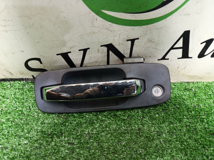 Ручка двери(наружняя) передняя левая NT30