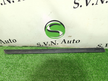 Молдинг двери передний левый T30