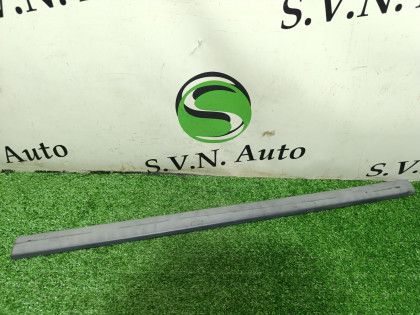 Накладка на дверь передняя правая T30