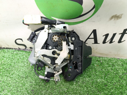 Замок багажника USF40