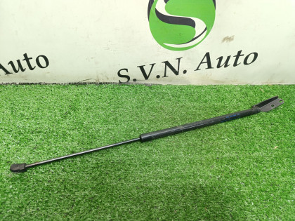 Амортизатор багажника E12