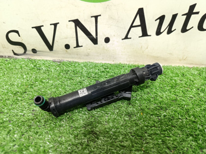 Форсунка омывателя фары правая C117