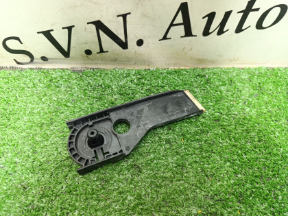 Кронштейн радиатора C117