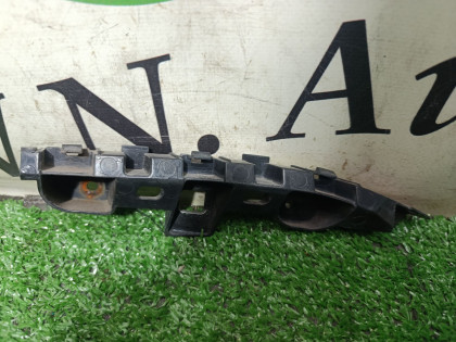 Кронштейн переднего бампера левый 