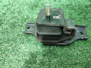 Подушка ДВС (правая) SUBARU IMPREZA