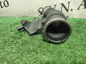 Патрубок воздушного фильтра (правый) NISSAN SKYLINE OEM 2112007030 PV36 2007