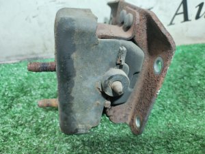 Подушка ДВС (правая) LINCOLN NAVIGATOR UN173 2001