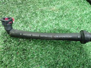 Шланг вакуумного насоса JEEP GRAND CHEROKEE WK2 2011