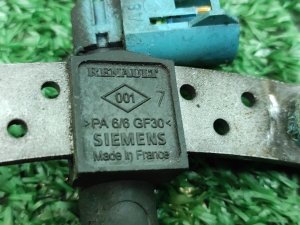 Датчик положения коленвала RENAULT KANGOO OEM 8200468647 KW0D 2011