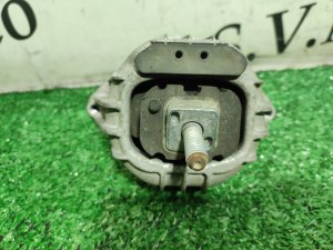 Подушка ДВС BMW 1 SERIES