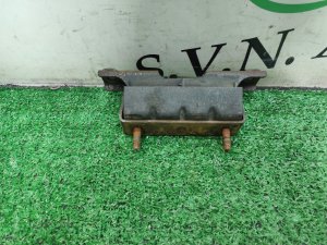 Подушка АКПП HUMMER H3 2007