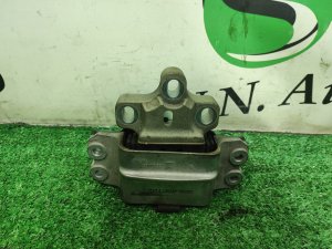 Подушка ДВС VOLKSWAGEN PASSAT