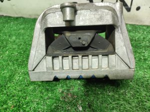 Подушка ДВС VOLKSWAGEN PASSAT 2013