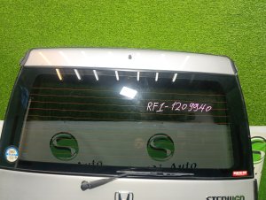 Дверь багажника HONDA STEPWGN RF1 1999