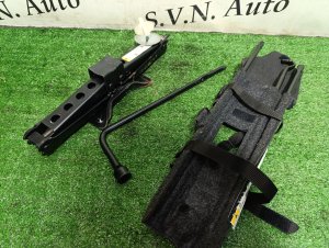 Поддомкратник/ домкрат HUMMER H3 2007