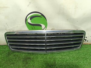 Решетка радиатора MERCEDES-BENZ C-CLASS C240 2001
