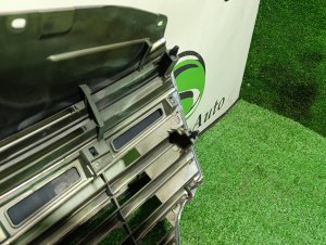 Решетка радиатора color- GAE NISSAN ELGRAND PNE52 2012