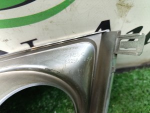 Накладка противотуманной фары правая NISSAN ELGRAND PNE52 2012