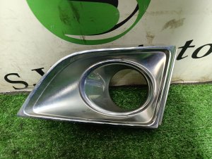 Накладка противотуманной фары левая 622571JB0A NISSAN ELGRAND