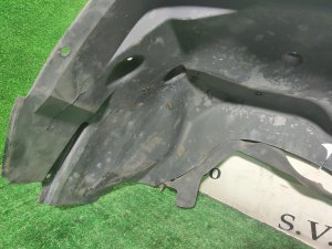 Подкрылок передний правый HUMMER H3 2007