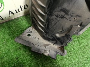 Подкрылок передний правый MERCEDES-BENZ 204.252 УНИВЕСАЛ 2008