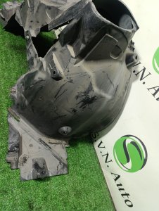 Подкрылок передний правый MERCEDES-BENZ 204.252 УНИВЕСАЛ 2008