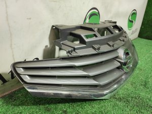 Решетка радиатора 623103VA0A NISSAN NOTE OEM 623103VA0A E12 2013