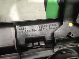 Решетка радиатора 623103VA0A NISSAN NOTE OEM 623103VA0A E12 2013