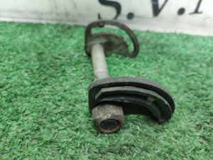 Болт регулировочный (правый) HUMMER H3 2007