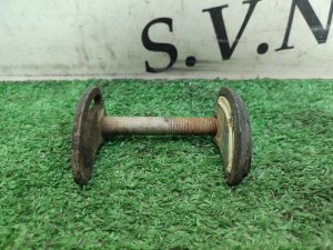 Болт регулировочный (левый) HUMMER H3