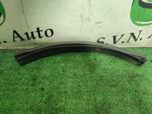 Уплотнитель двери задний правый HUMMER H3 2007