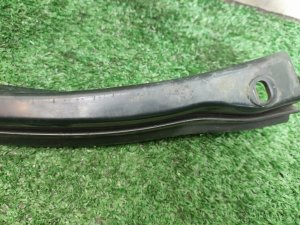 Уплотнитель двери задний левый HUMMER H3 2007