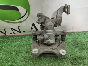 Суппорт тормозной задний левый под диск 315 мм MAZDA ATENZA GG3P 2005