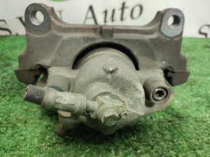 Суппорт передний правый VOLKSWAGEN PASSAT 2013